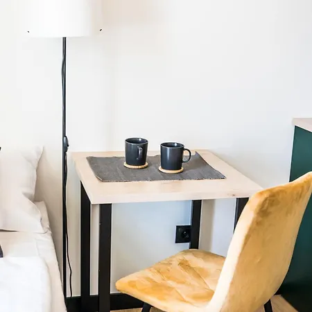 Апартаменты Tumski Free Parking Self Check-in 24h *